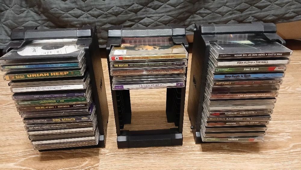 3 полички для компакт-дисків