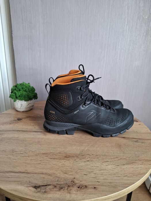 Трекинговые мужские черные ботинки  Tecnica 46 р