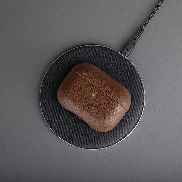 Etui UNIQ Terra Genuine Leather na AirPods Pro - oliwkowe