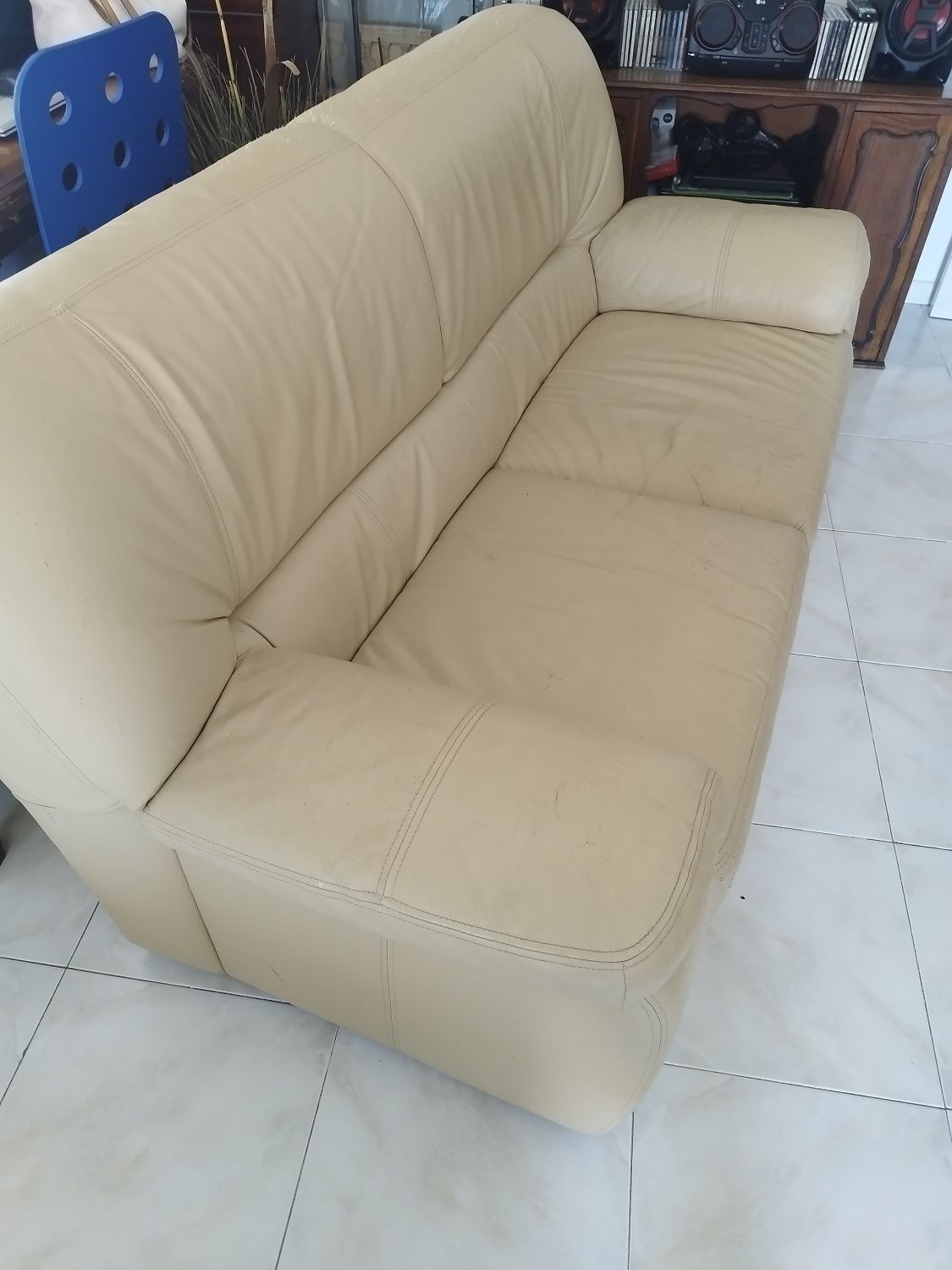 Sofá de Pele Usado