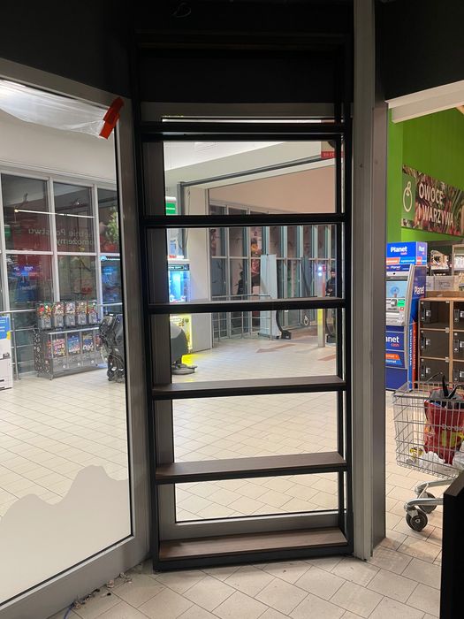 Meble/ regały sklepowe