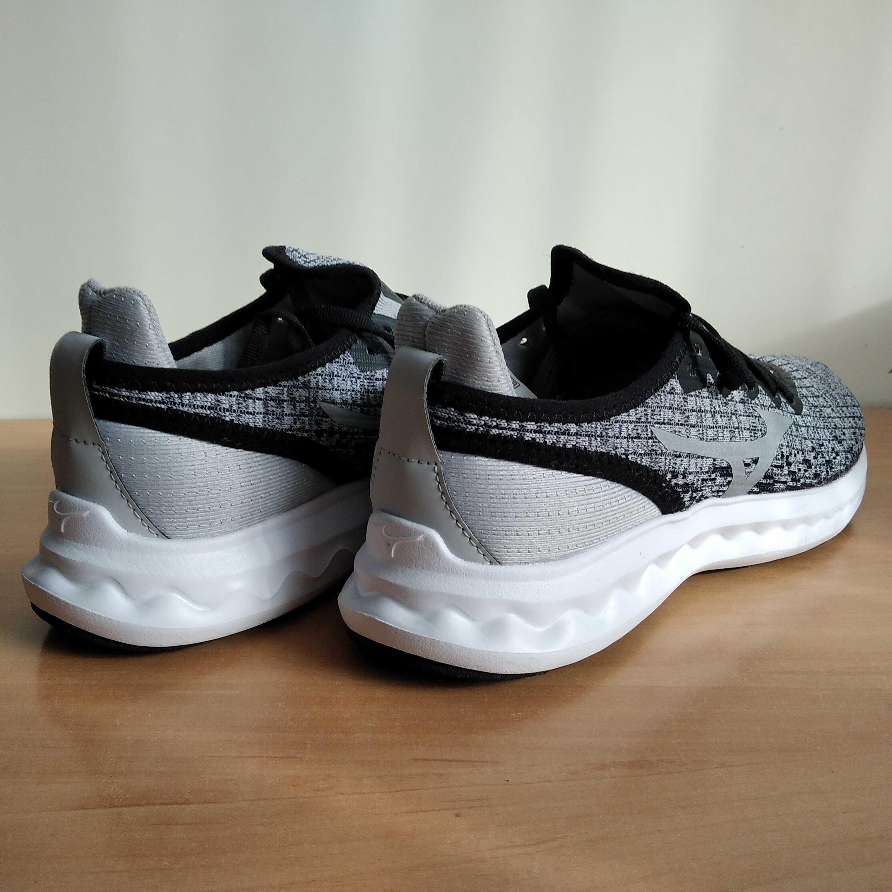 Profesjonalne buty biegowe MIZUNO Wave Polaris Sp 2 roz.eu-40