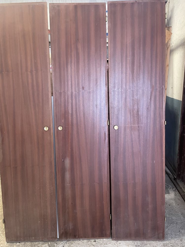 3 Portas de roupeiro