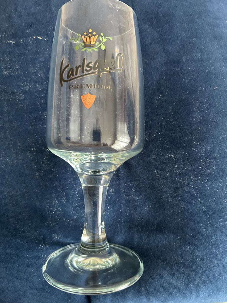 Dwa pokale (kieliszki) do piwa o pojemności 375 ml