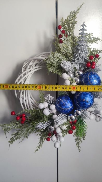 Wieniec świąteczny na drzwi do świata Boże Narodzenie