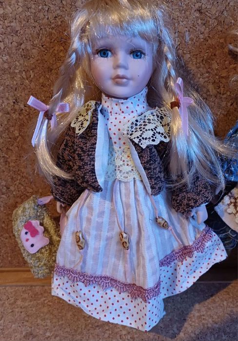 Boneca porcelana. Conjunto