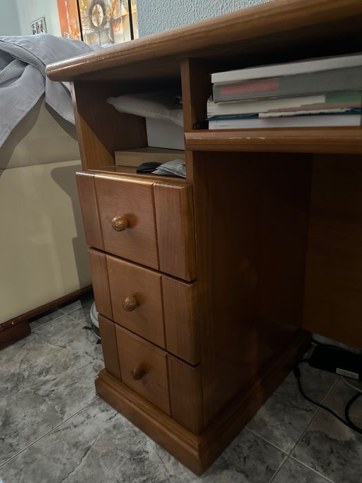 Secretaria de madeira em pinho mel