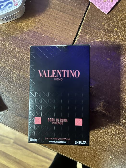 Valentino born in roma intense Оригінал