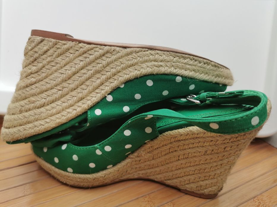 Sandálias Zara como NOVAS