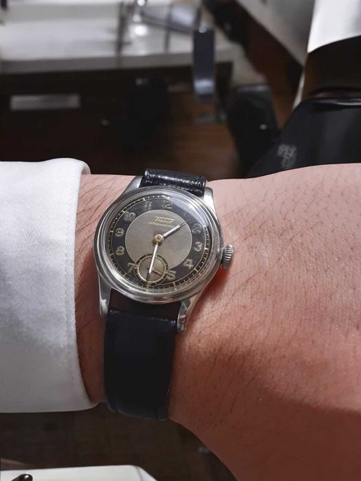 Tissot Bullseye com mostrador cáqui Antimagnetique de 1941 N:243