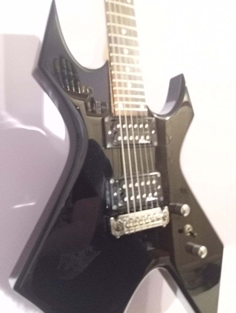 B.C. Rich Warlock rocznik 2010