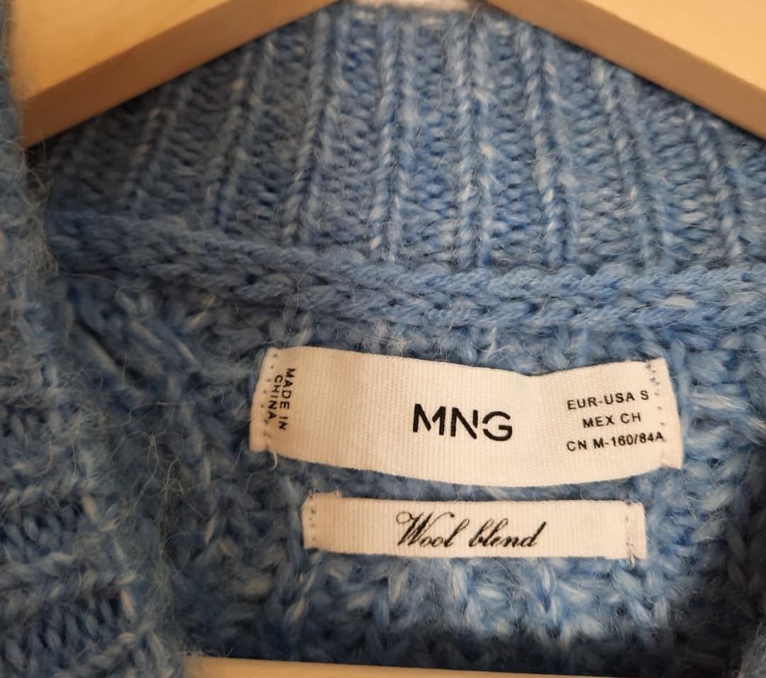 Шикарный ажурный  теплый свитер Mango с объемными рукавами