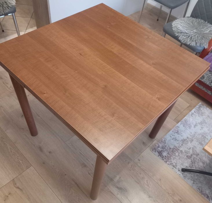 Stół 80 x 80 rozkładany