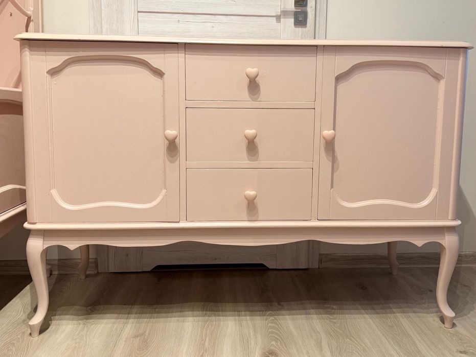 Elegancka komoda w stylu retro - pastelowy róż