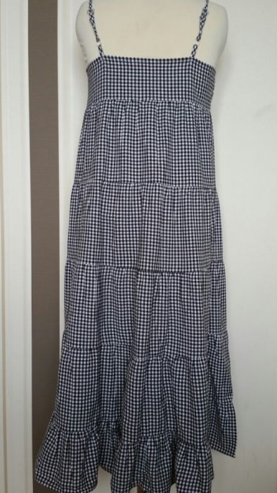 Sukienka MISS EVIE 134/140 maxi długość, w pepitkę.