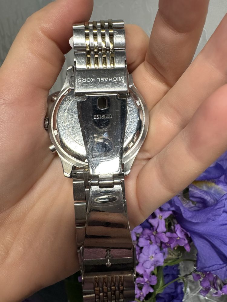 Продам годинник оригінальний Michael Kors