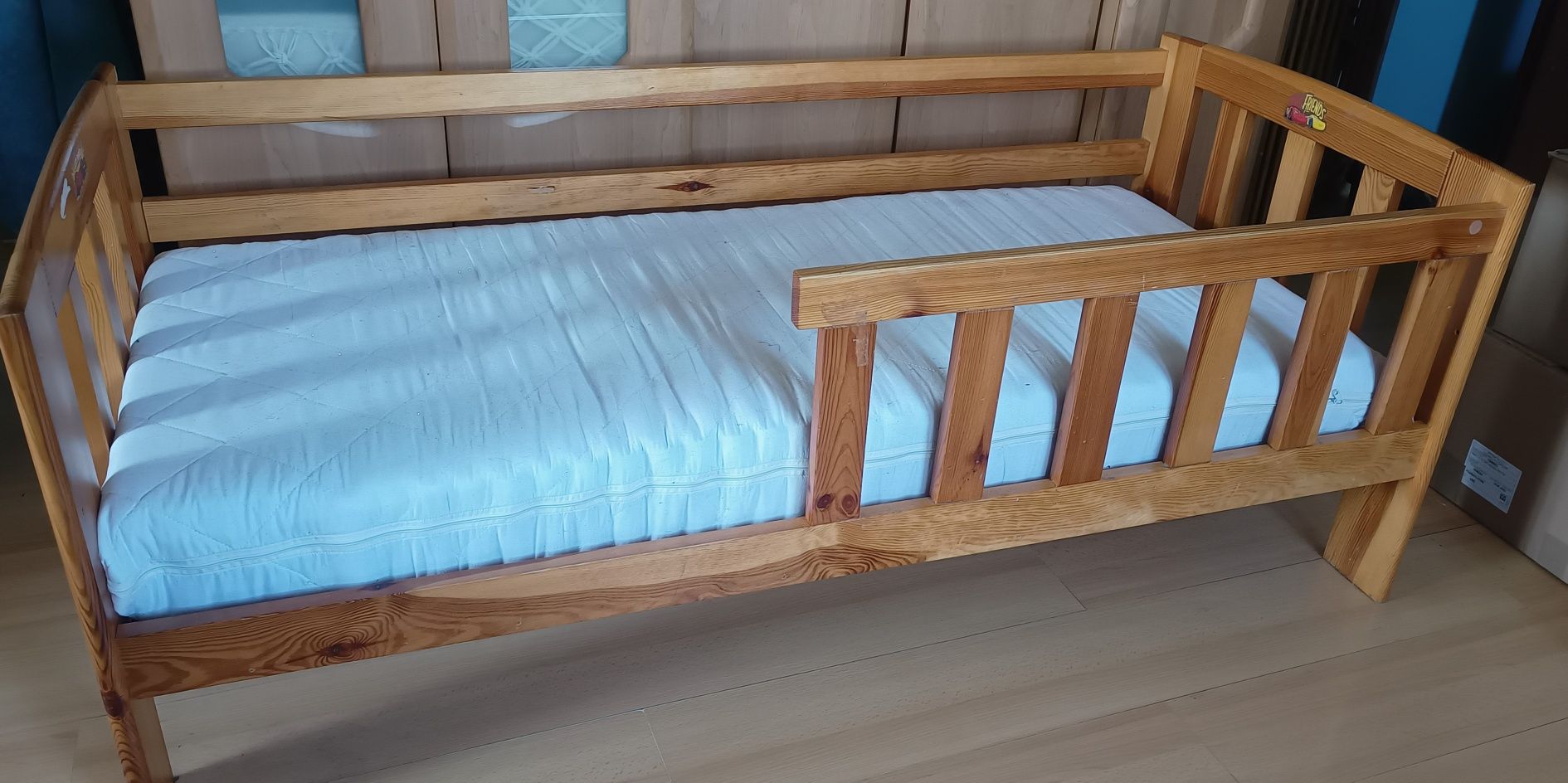 Łóżko sosnowe drewniane dziecięce 80 x 160 + materac