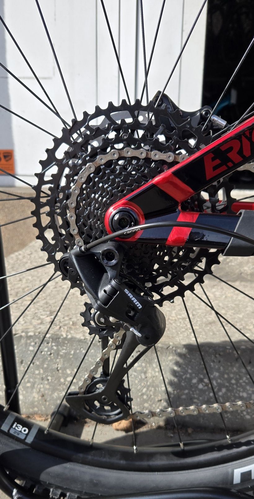 Ghost  E-Riot AM Essential - Elektryk Enduro - Bosch - M Wyprzedaż!