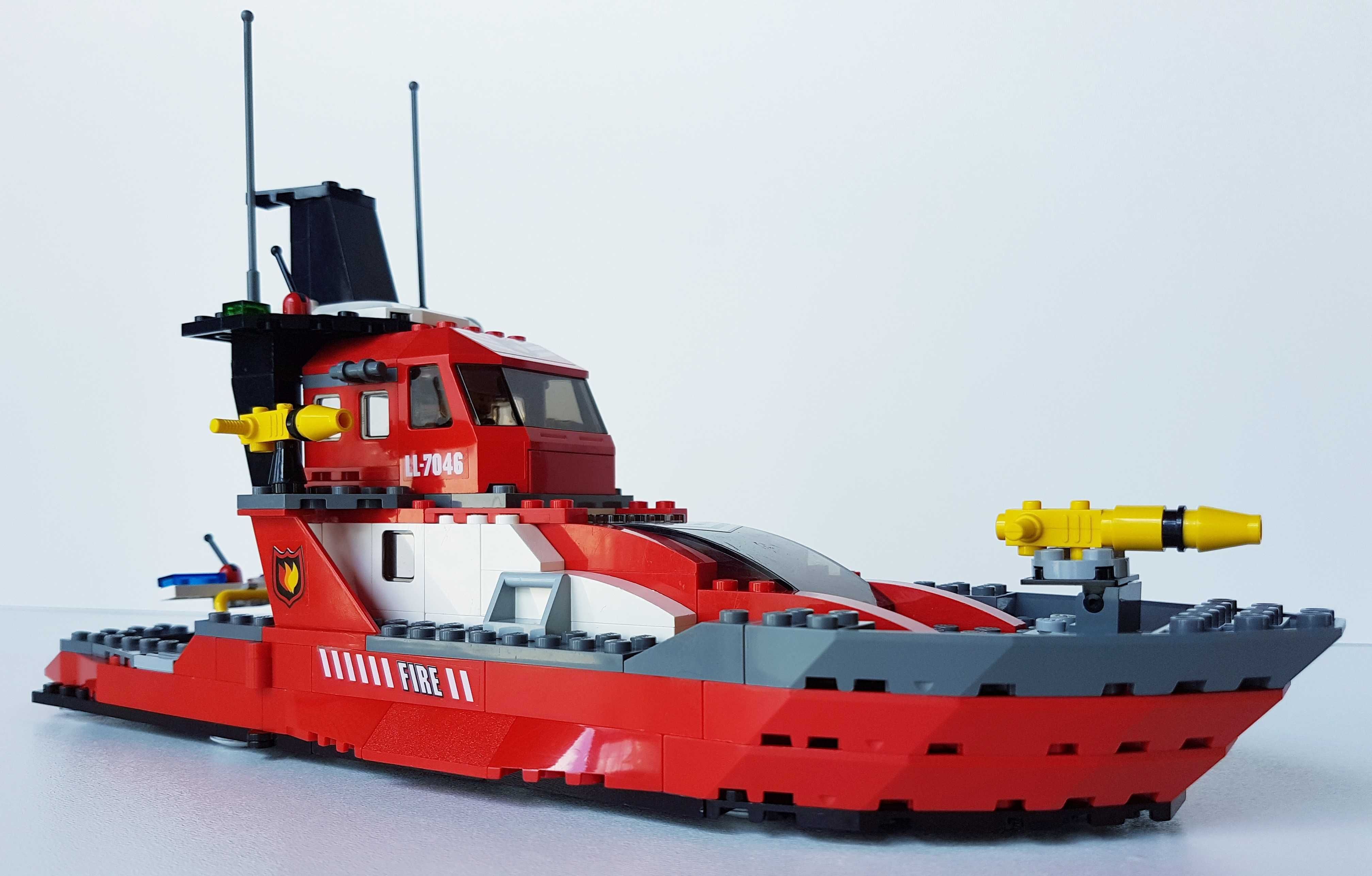 LEGO City 7046 Fire Command Craft