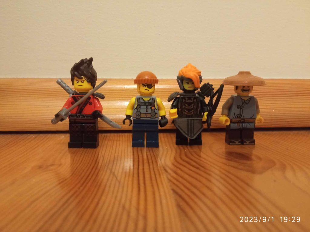 Lego ninjago atak pirani 70629