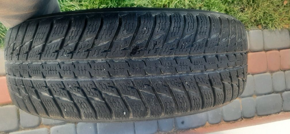 Opony Nokian Wr SUV3 225/70/16 zimowe