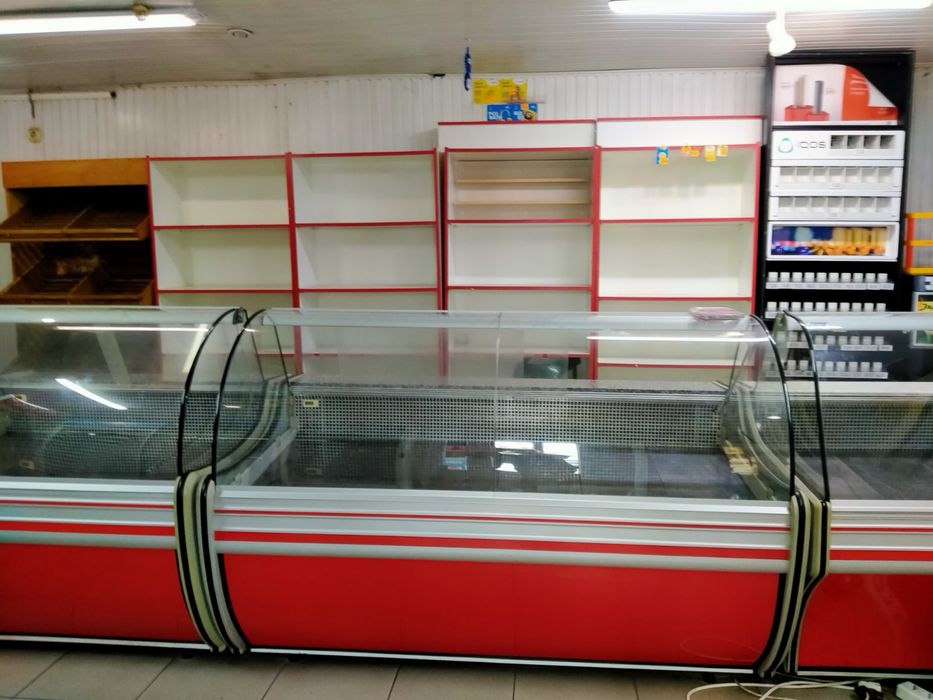 Продам Б/У холодильную витрину