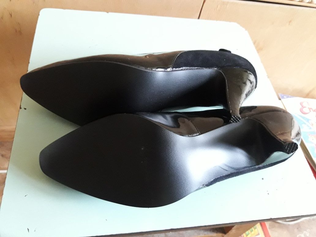 Туфли кожаные ( сверху и внутри) новые модельные классические 38 разм