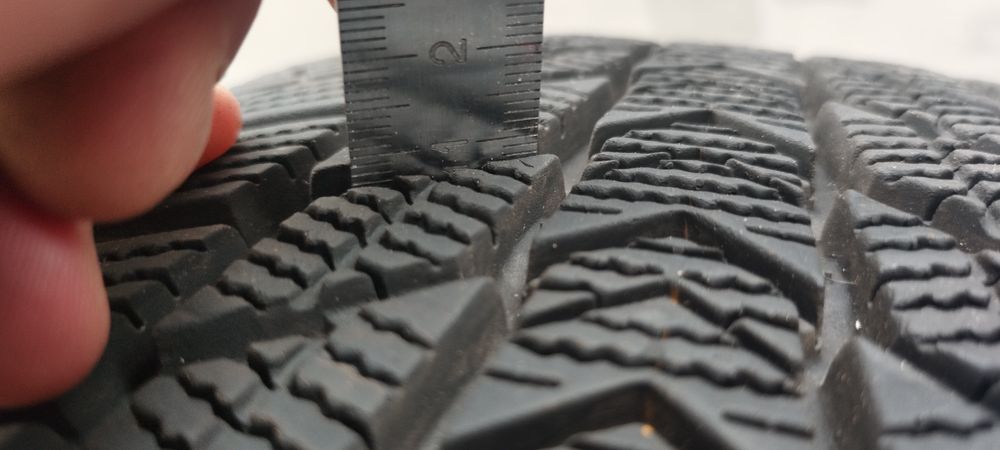 зимові шини пара NEXEN WinGuard ice Plus WH43 185/65R14 90T