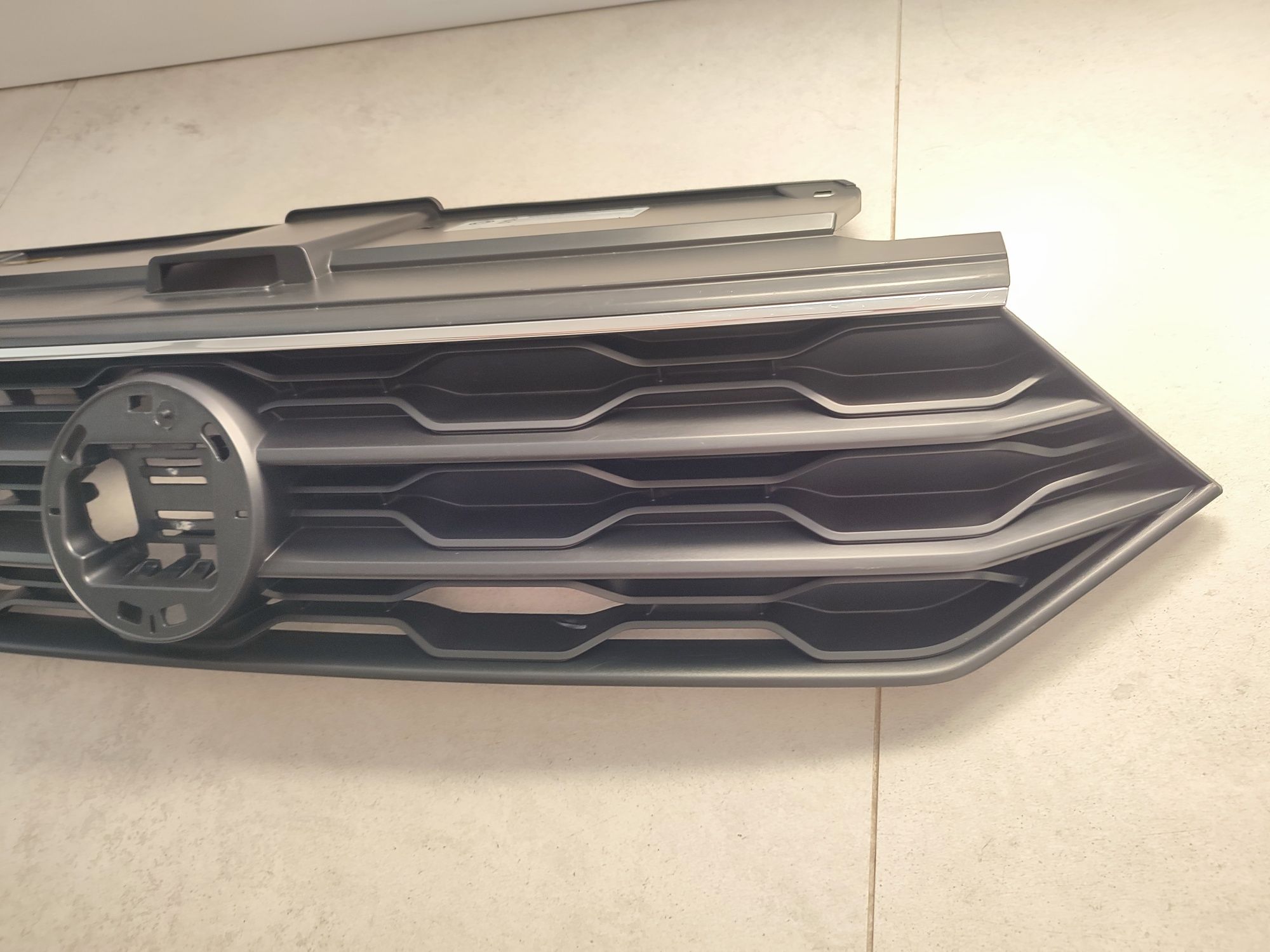 Grill Atrapa VW T-Roc 2GA 17r-22r Oryginał