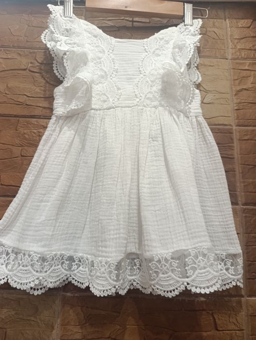 Сукні для маленьких принцес