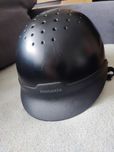 Kask na konie czarny