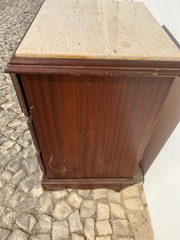Mesa de cabeceira
