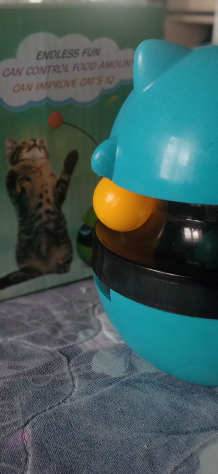 Игрушка неваляшка для кошек/ Интерактивная кормушка котов с шариками