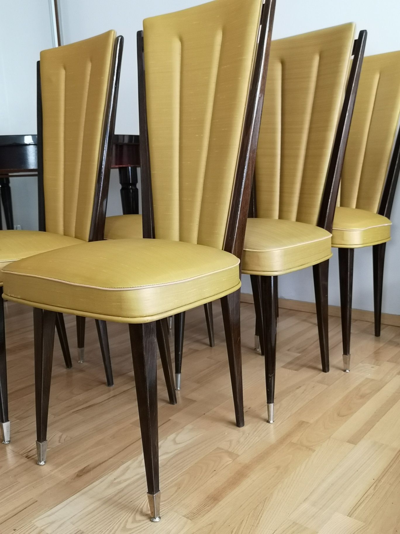 Mid century. Sygnowany. Stół z krzesłami