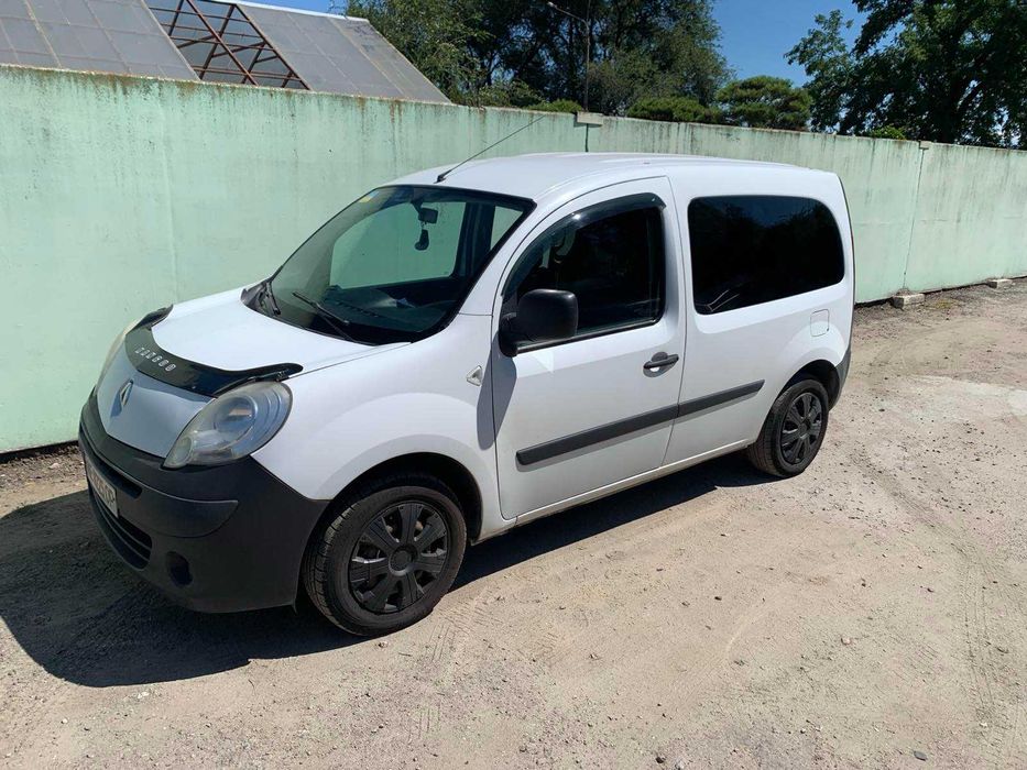 Отдам Renault Kangoo в аренду