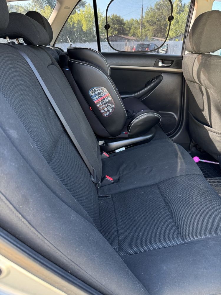Toyota avensis 2003