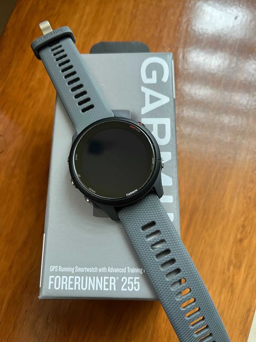 Relógio Garmin Forerunner 255