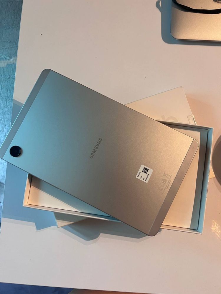 Na sprzedaż: Samsung Galaxy Tab A9 w bardzo dobrym stanie