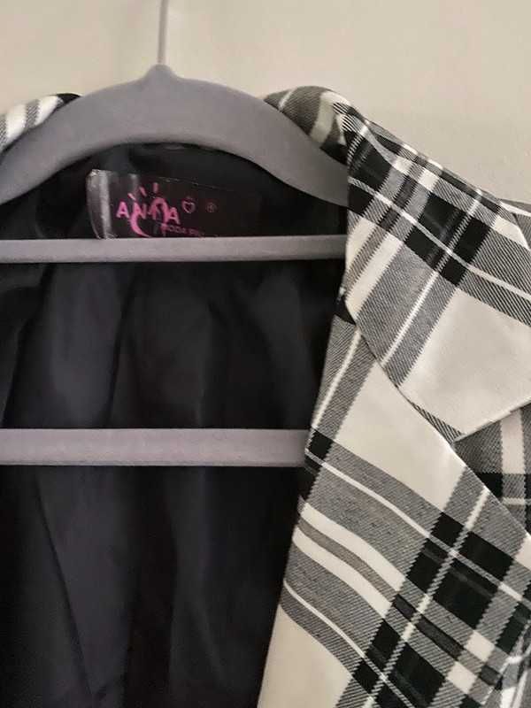 Elegancka Marynarka z ozdobnym paskiem