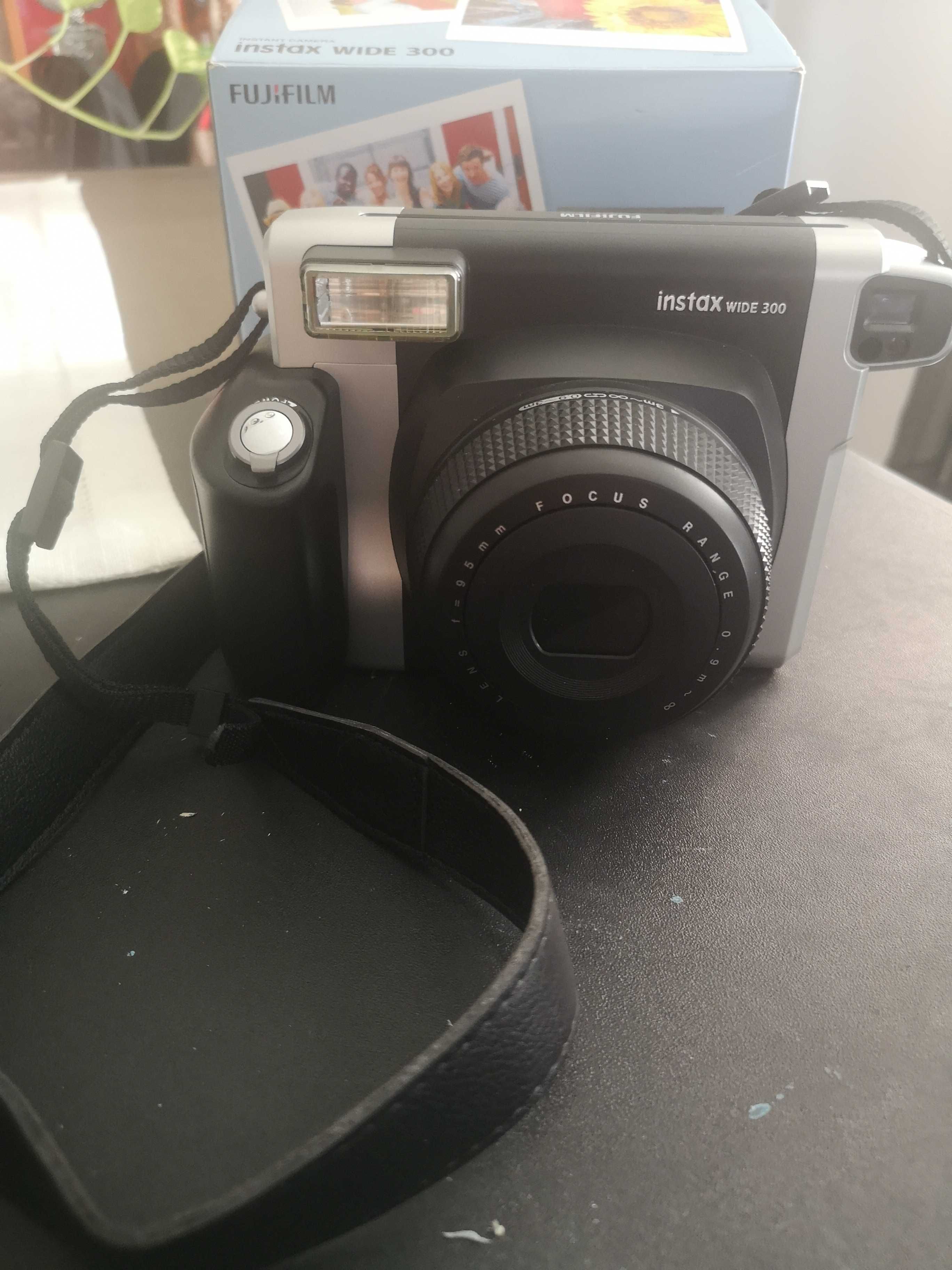 Máquina fotográfica instax wide 300