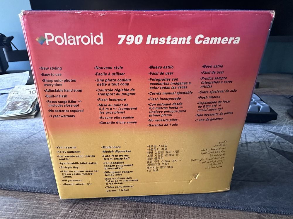 Polaroid 790 Instant Camera
