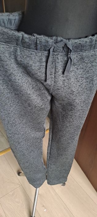 Ocieplane spodnie dresowe unicexs z kieszeniami