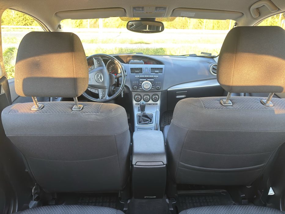 Mazda 3 1.6 105KM, niski przebieg 140 906, bogato wyposażona