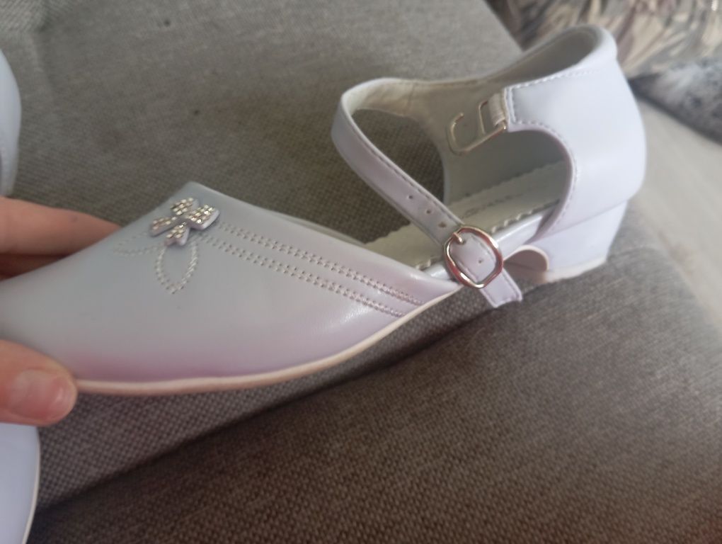 Buty komunijne jak nowe
