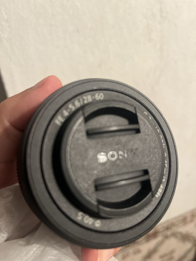 SONY FE 28-60mm F4-5.6 (E-Mount - F/5.6 - F/4)