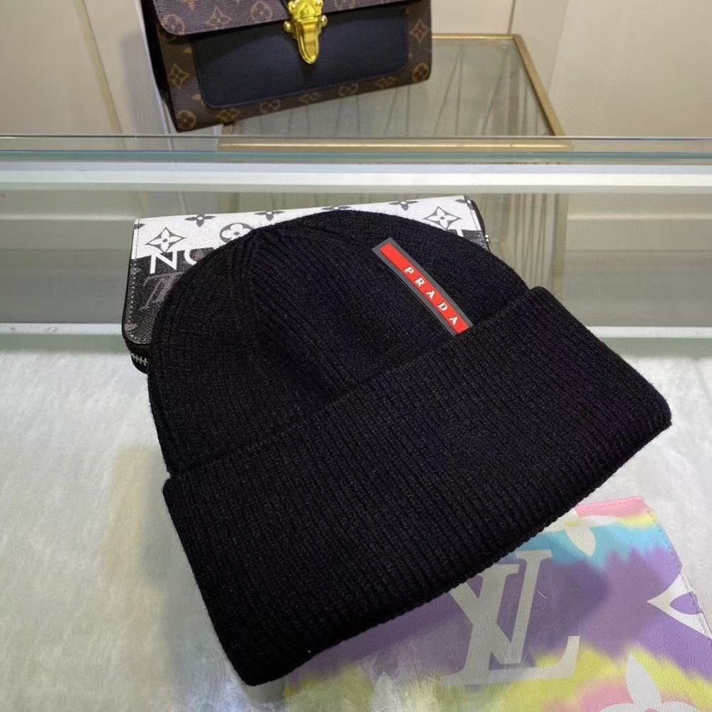 Шапка Prada Hat