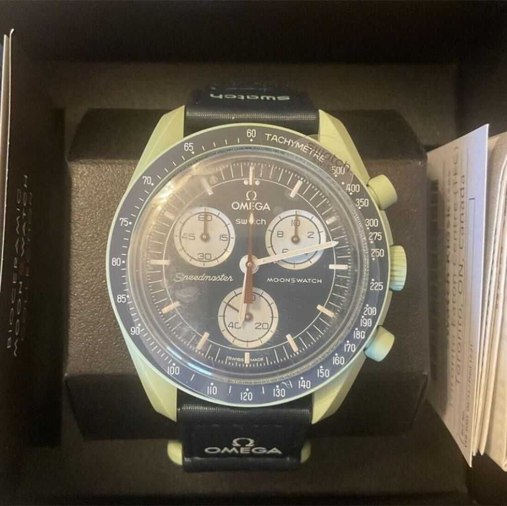 SO33G100 Omega x Swatch – Ziemia Edycja Specjalna