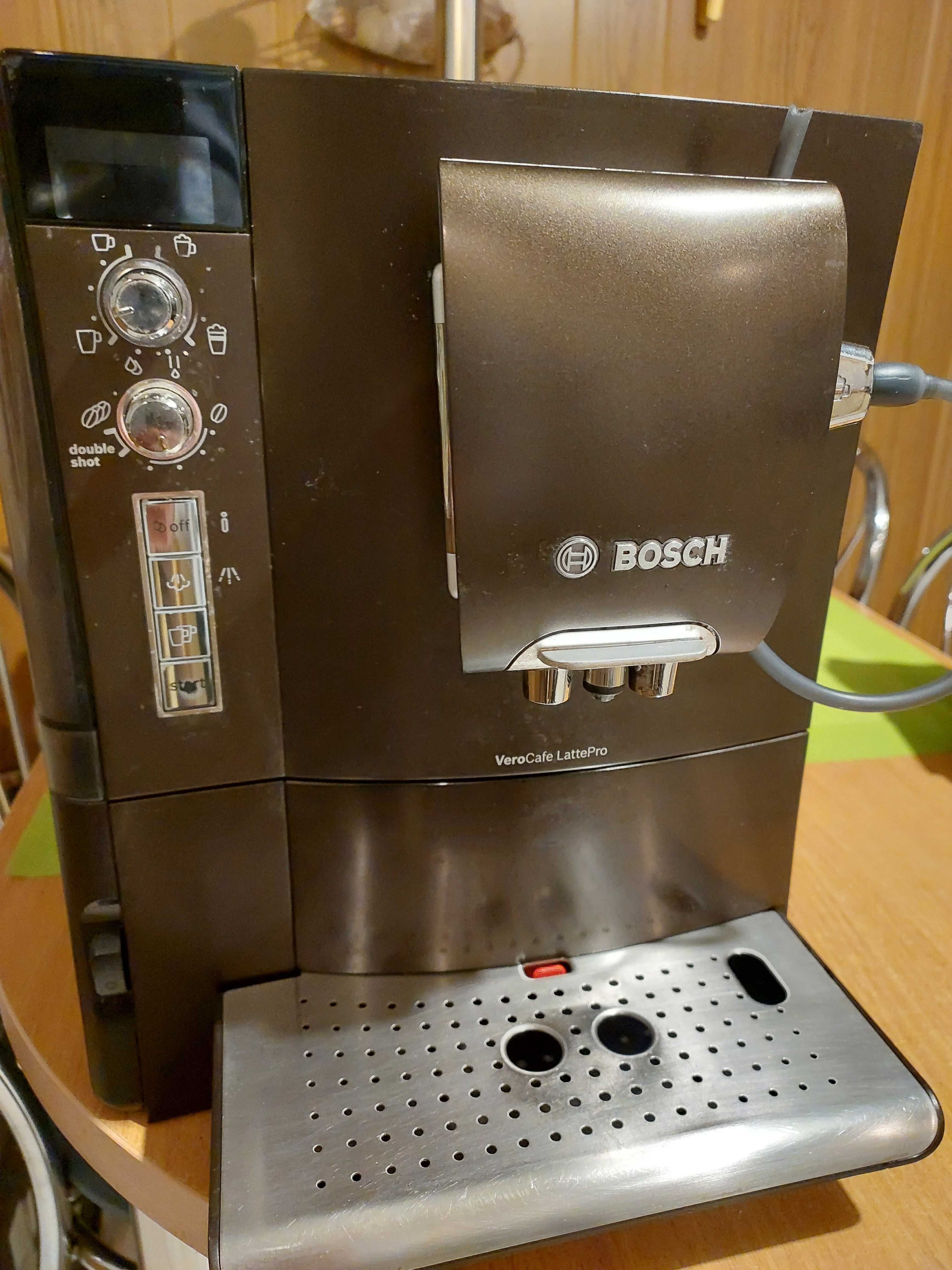 Ekspres automatyczny do kawy marki Bosch VeroCafe LattePro