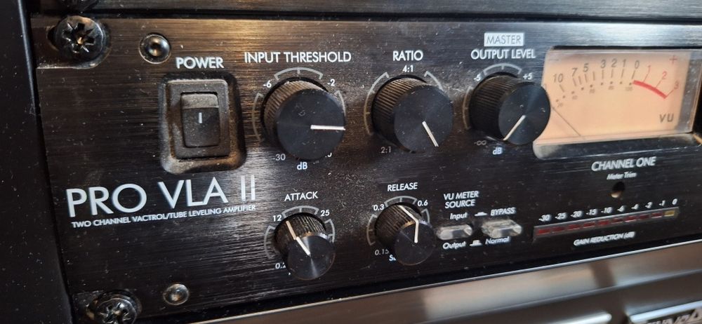 ART Pro VLA II Kompresor masteringowy 2 kanałowy lampowy