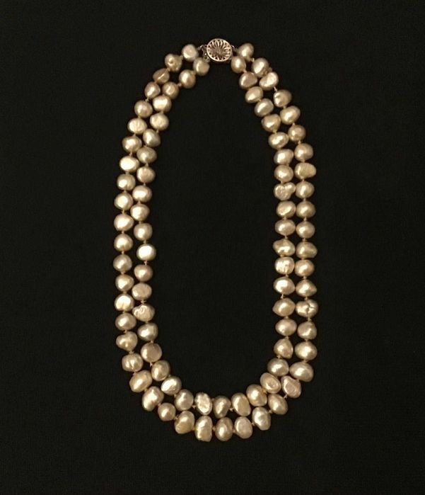 Fio de pérolas naturais